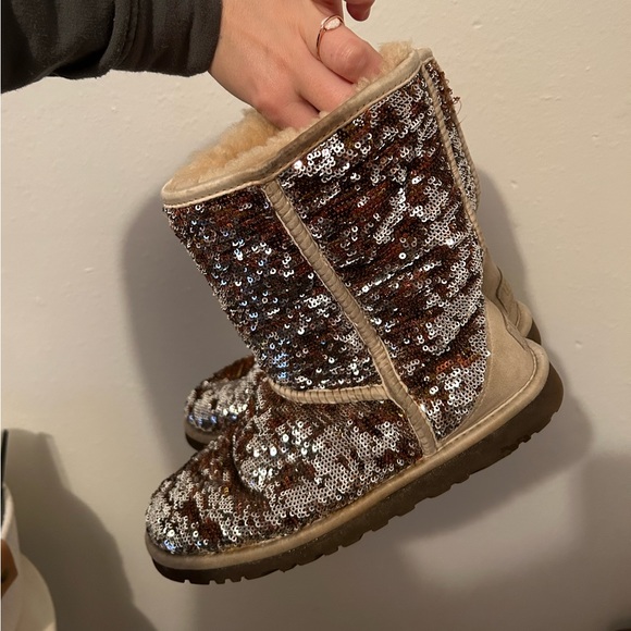 Sparkly size 6 uggs- loved but still a lot of life left to them!